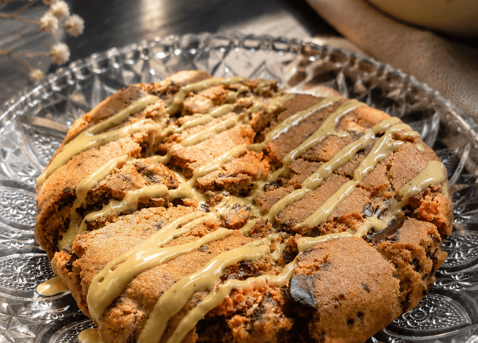 Cookies cœur crémeux pistache et copeaux de chocolat noir